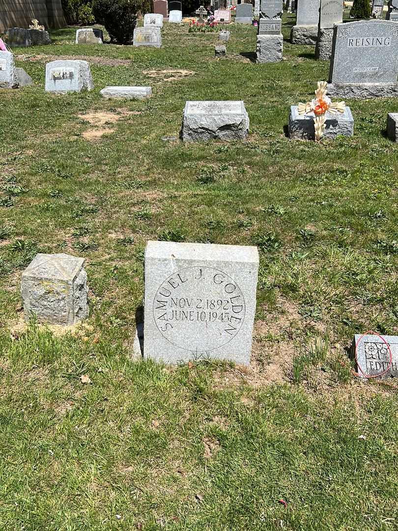 Samuel J. Golden's grave. Photo 1