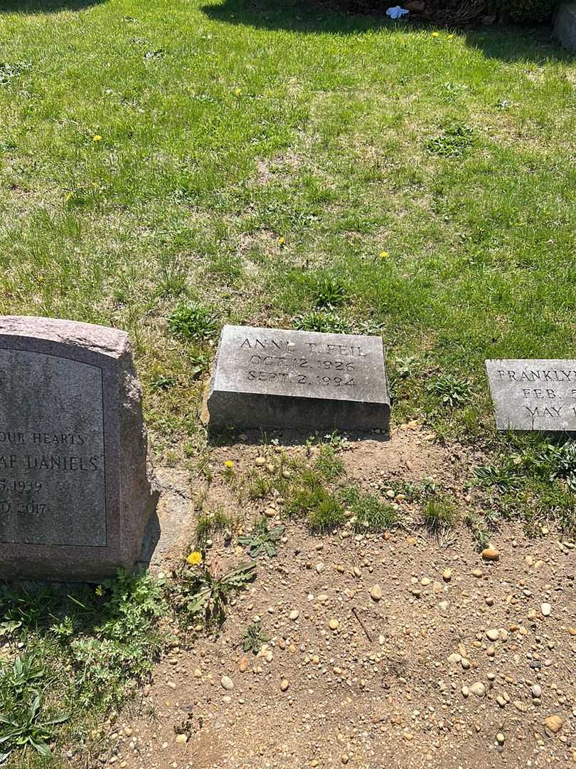 Anne T. Feil's grave. Photo 2