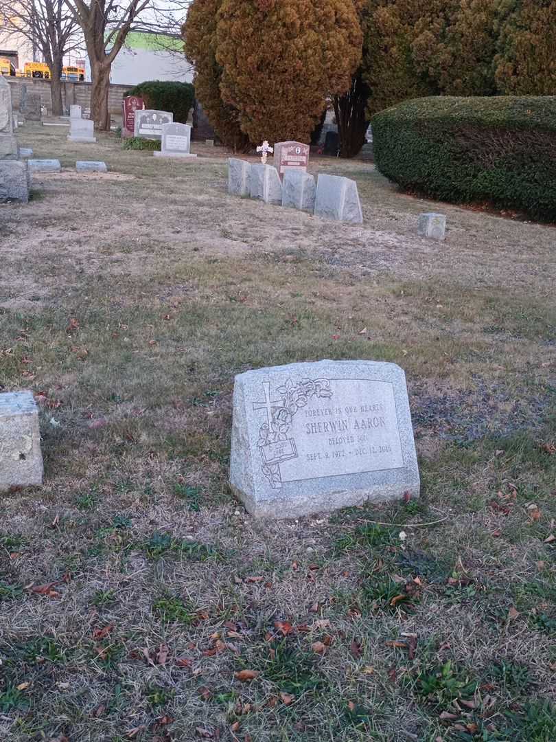 Sherwin O. Aaron's grave. Photo 1