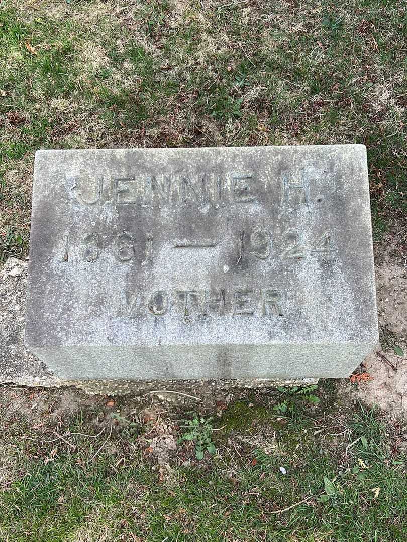 Jennie H. Van Vechten's grave. Photo 3