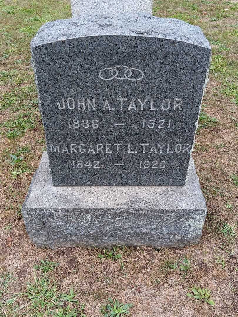 Margaret L. Taylor's grave. Photo 2