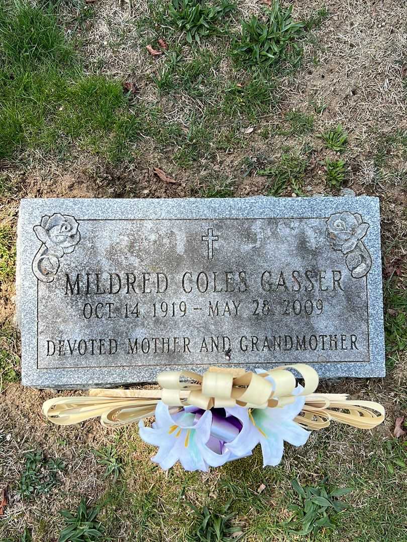 Mildred Coles Gasser's grave. Photo 2