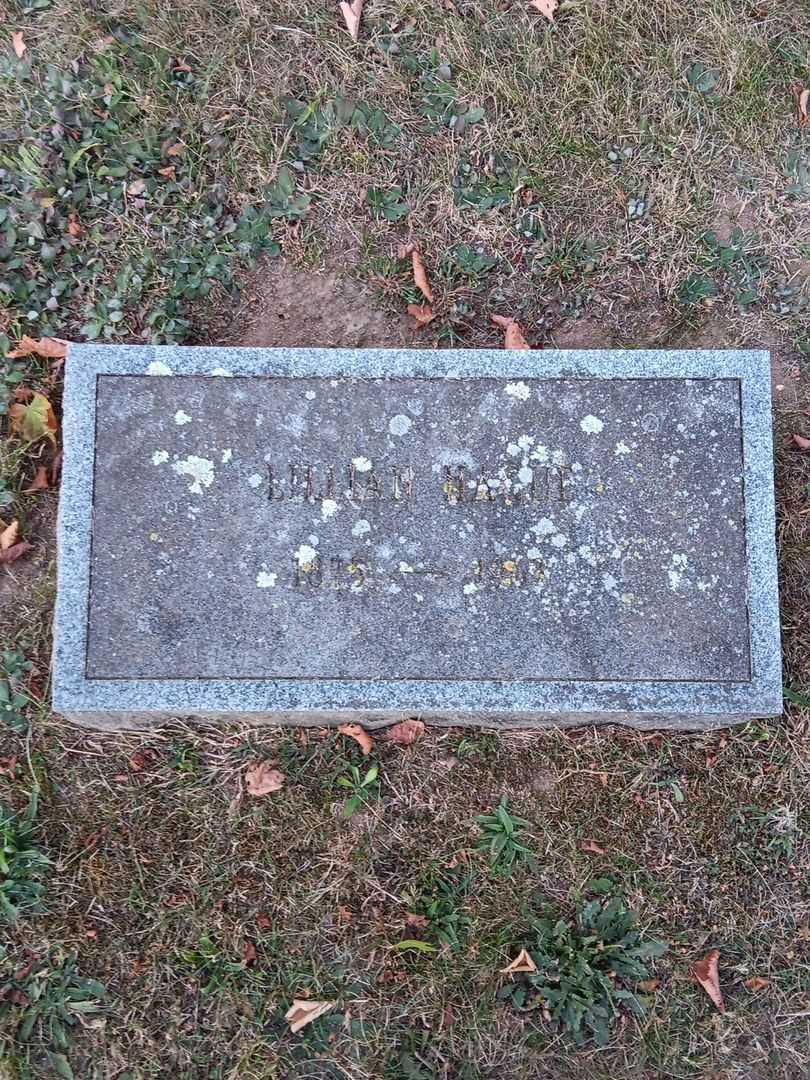 Lillian Hague's grave. Photo 2