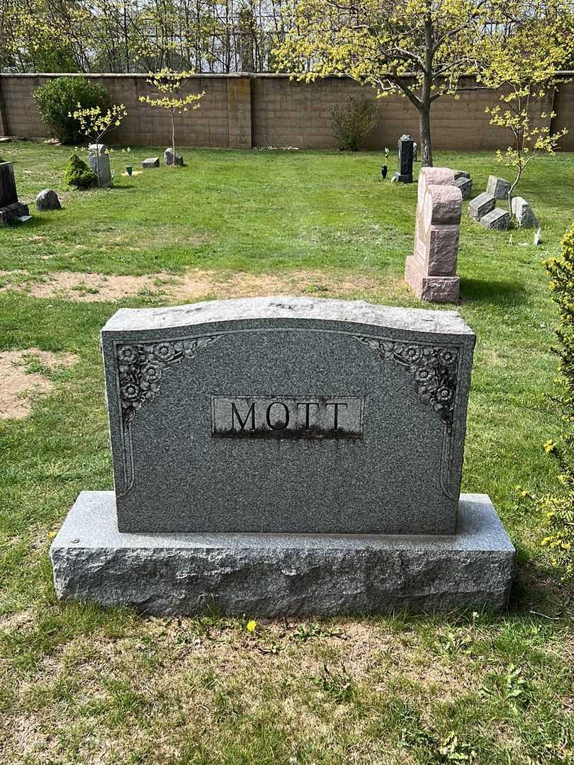 Jeffrey L. Bahr's grave. Photo 1