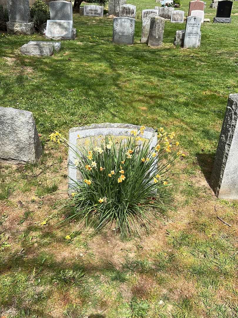 Lisa M. Gammon's grave. Photo 1