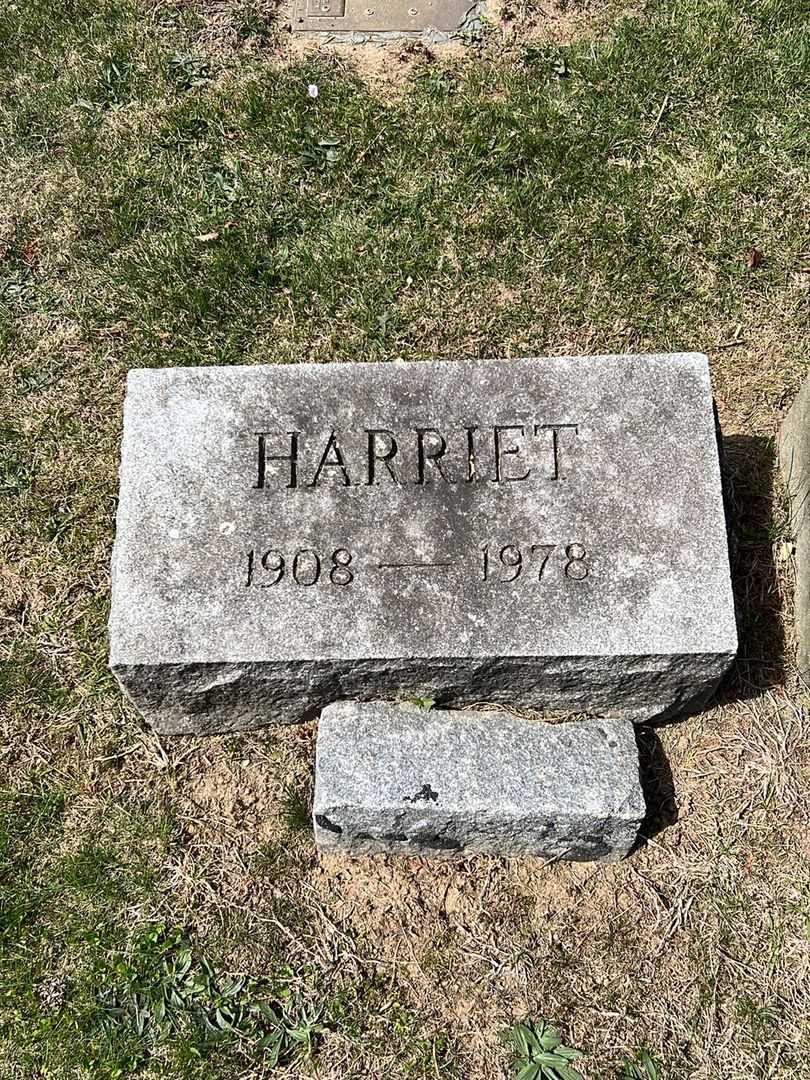 Harriet Sauerbrey's grave. Photo 3