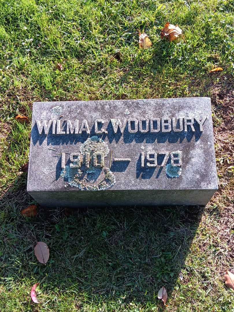 Wilma C. Woodbury's grave. Photo 3