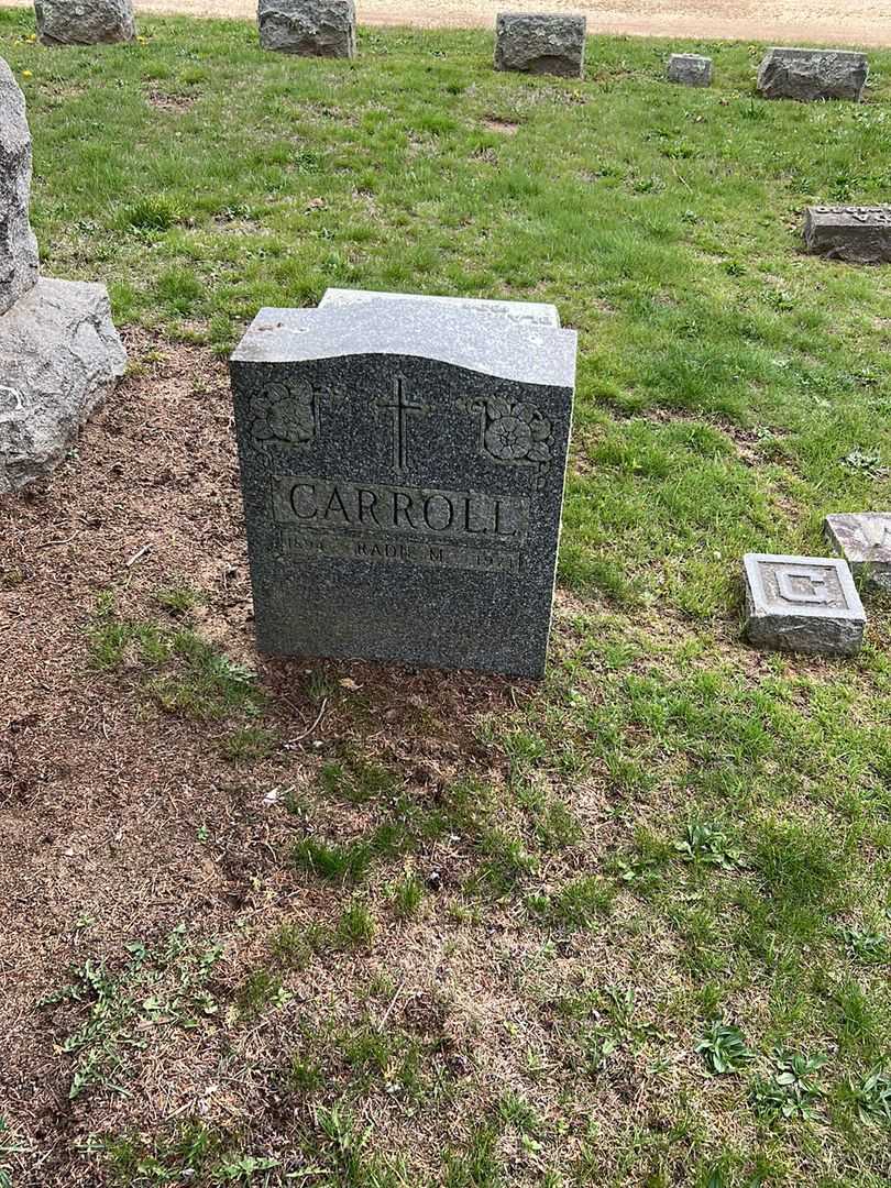 Radie May Carroll's grave. Photo 1