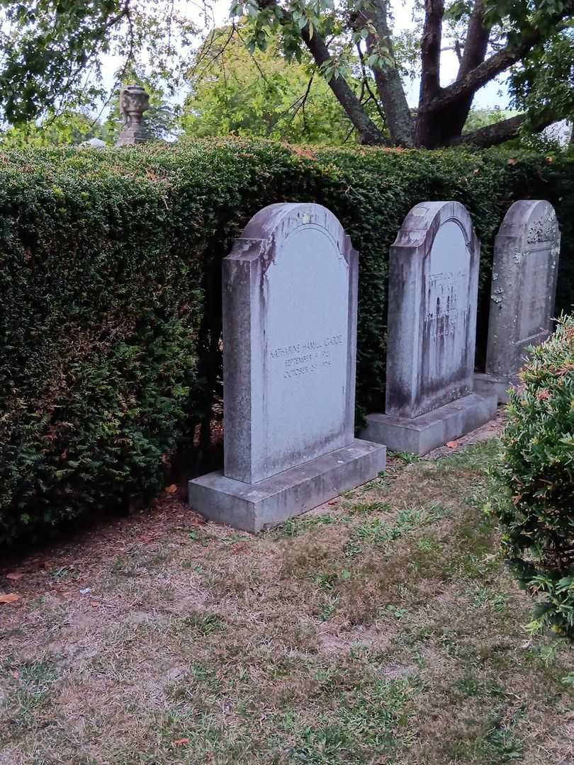 Katharine Hamill Garde's grave. Photo 1