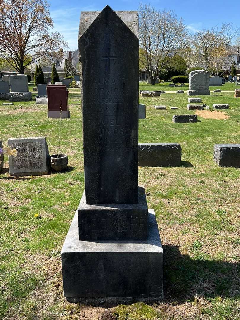 Daniel D. Podmore's grave. Photo 2