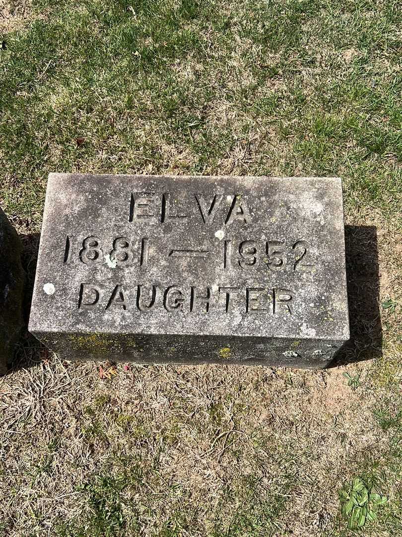 Elva Nagle's grave. Photo 3