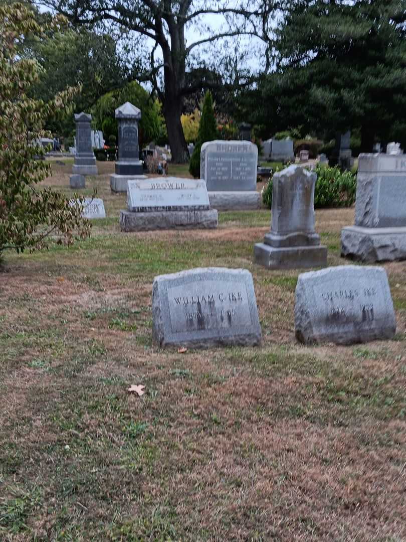William C. Ike's grave. Photo 1