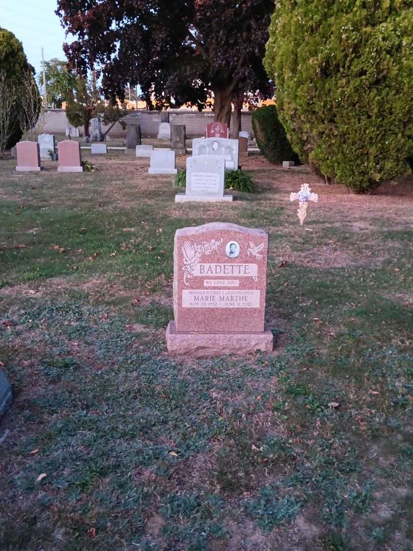 Marie Marthe Badette's grave. Photo 1