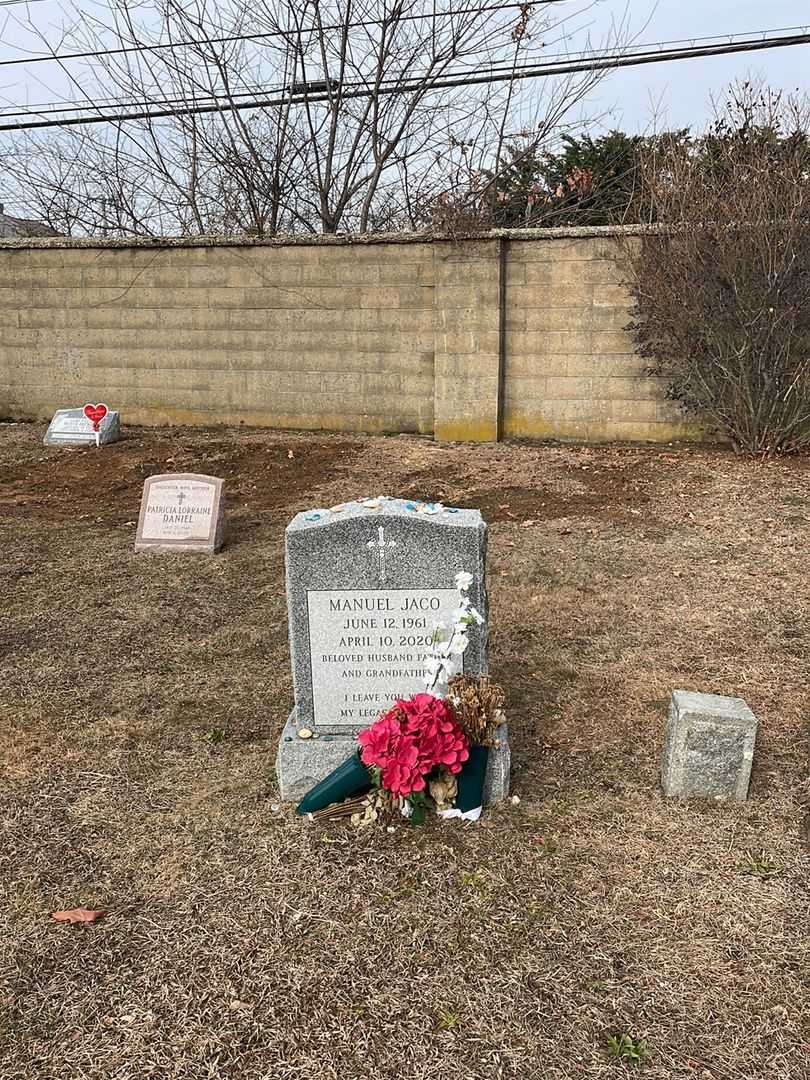 Manuel Jaco's grave. Photo 1