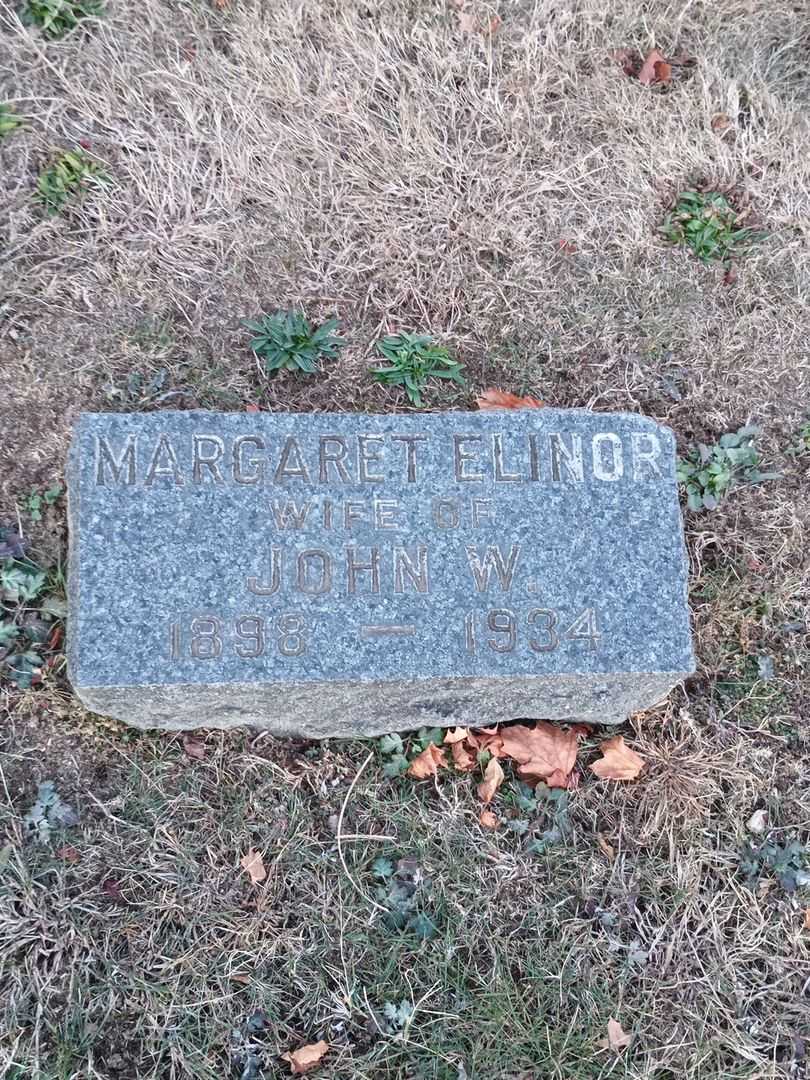 Margaret Elinor Selover's grave. Photo 2