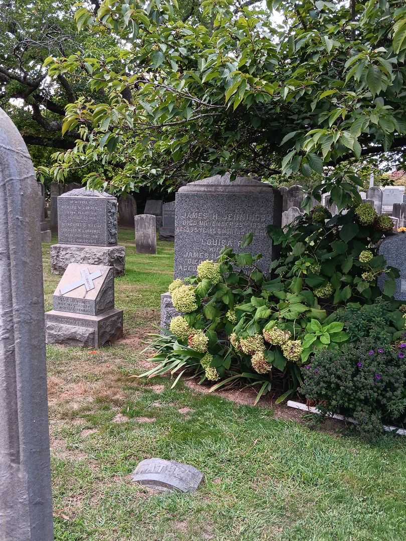 James H. Jennings's grave. Photo 1