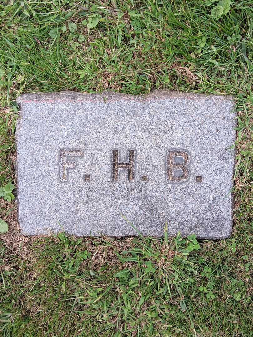 Frances Hewlett Bolton's grave. Photo 3
