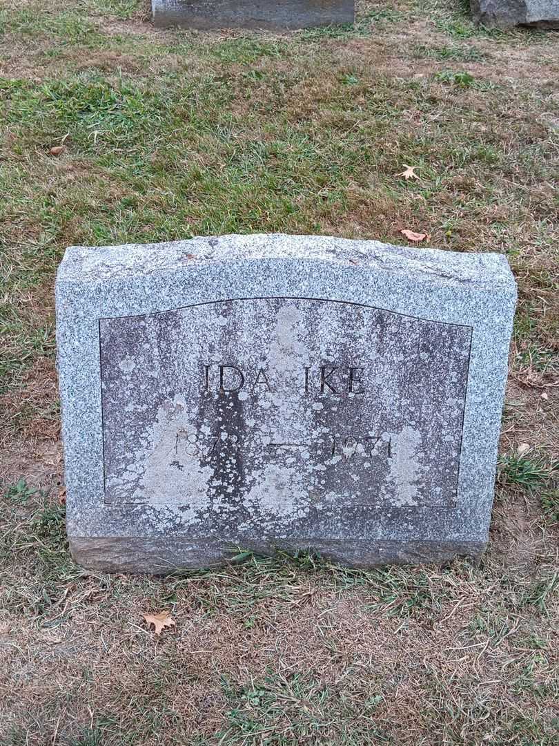 Ida Ike's grave. Photo 2