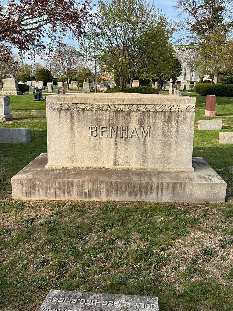 Marguerite B. B Benham's grave. Photo 1
