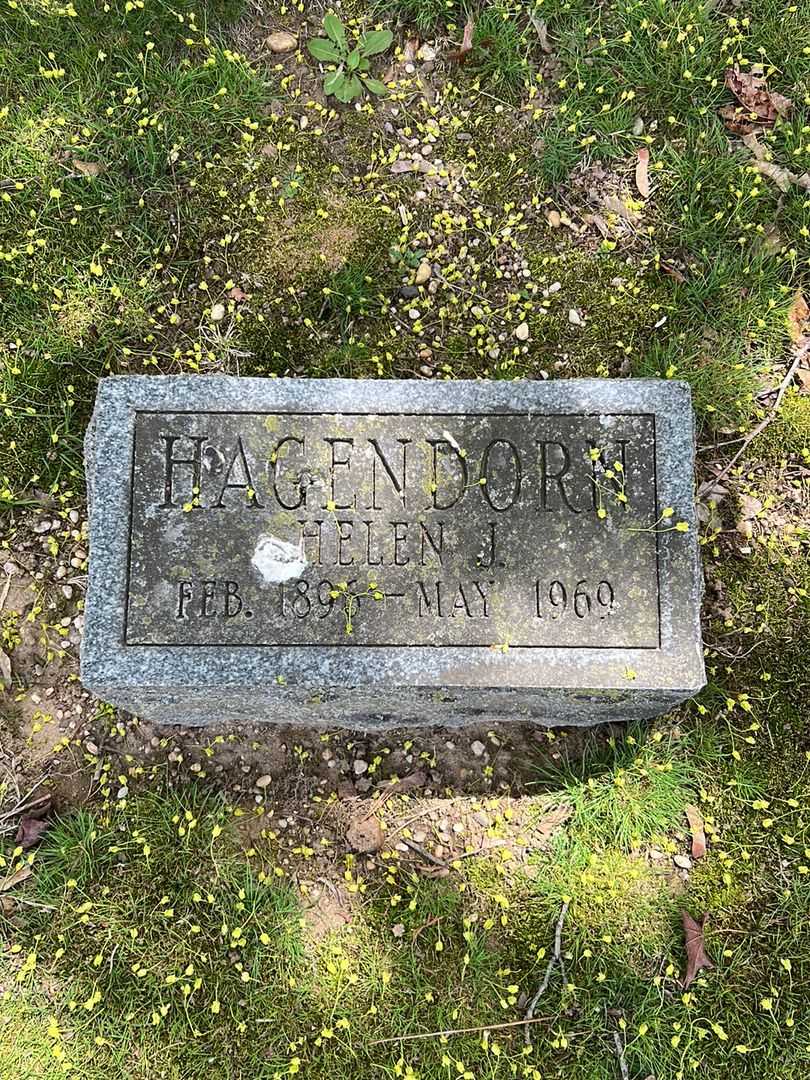 Helen J. Hagendorn's grave. Photo 1