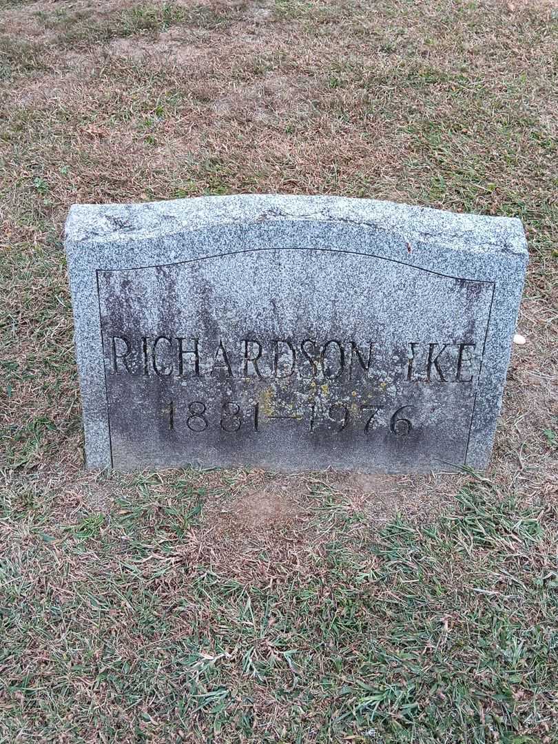 Richardson Ike's grave. Photo 2